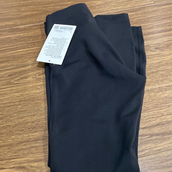 Lululemon instill - Picture 1 of 4